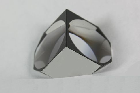 Right angle prism 3